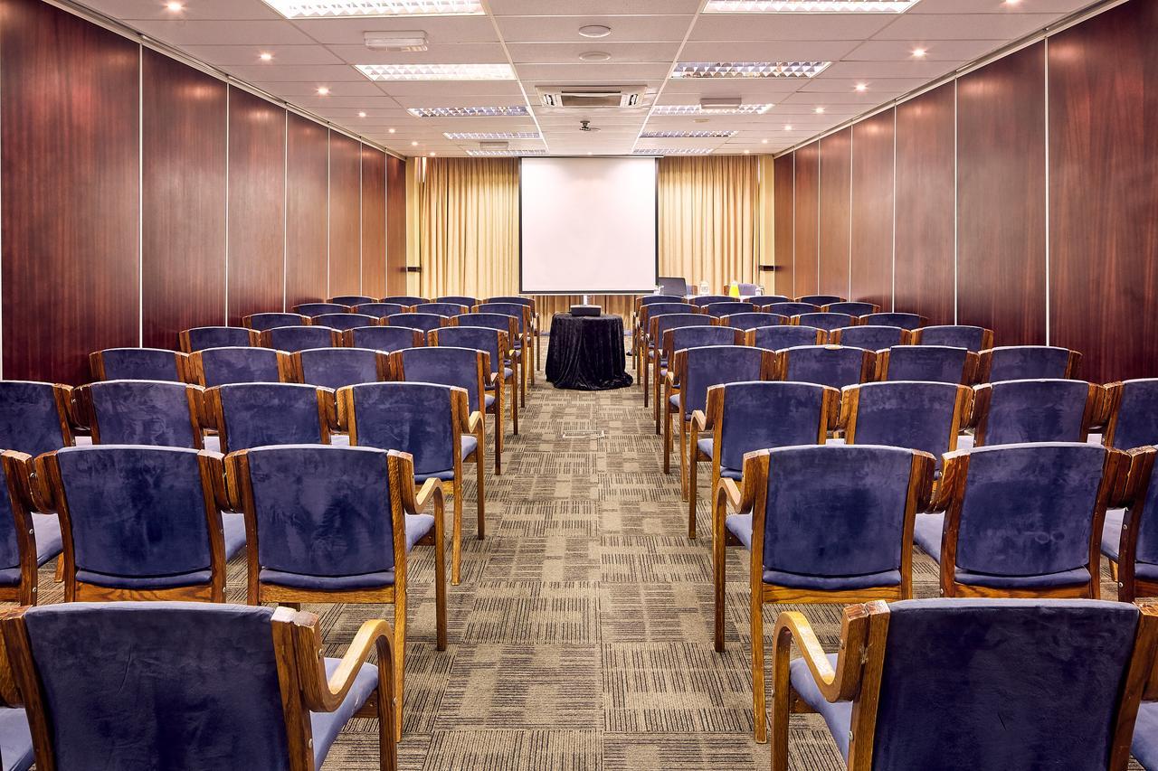 First Group Oceanic Hotel Durban Esterno foto